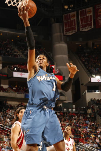 IBF重磅通知：闪电桑切斯与小托雷斯将争夺世界拳王强制挑战权（IBF官宣：“闪电”桑切斯与小托雷斯争夺世界拳王强制挑战资格）