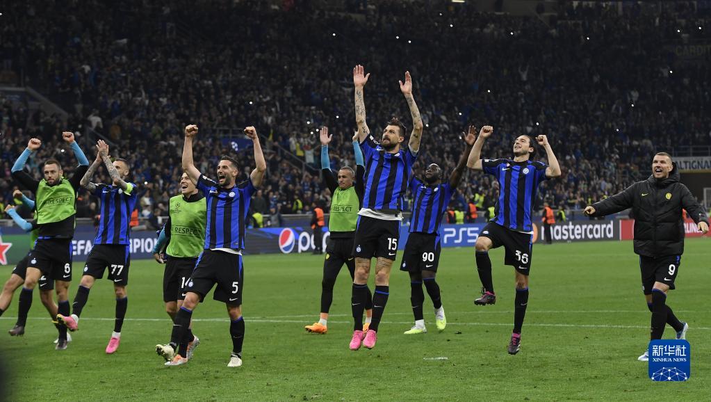 TA：齐尔克泽正处于职业生涯十字路口，未来三月对他至关重要（TA：齐尔克泽迎来职业抉择期，未来三个月至关重要）