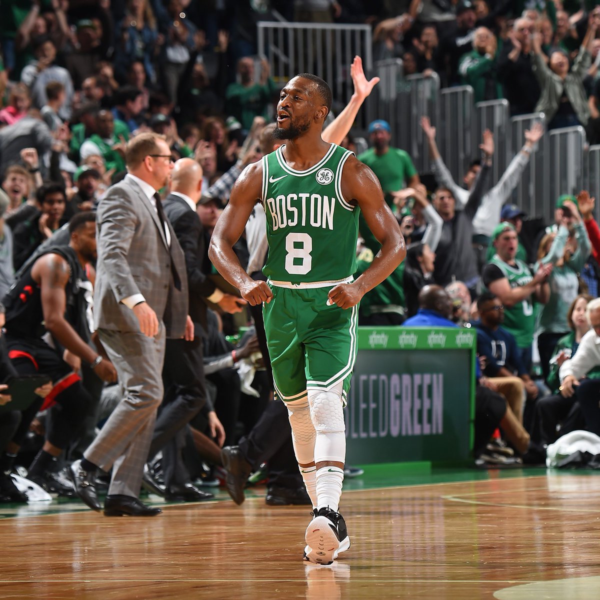 弗林蓬：重返赛场还能赢球感觉很棒；希望我们能延续连胜（弗林蓬：复出取胜心情大好，盼球队延续连胜）