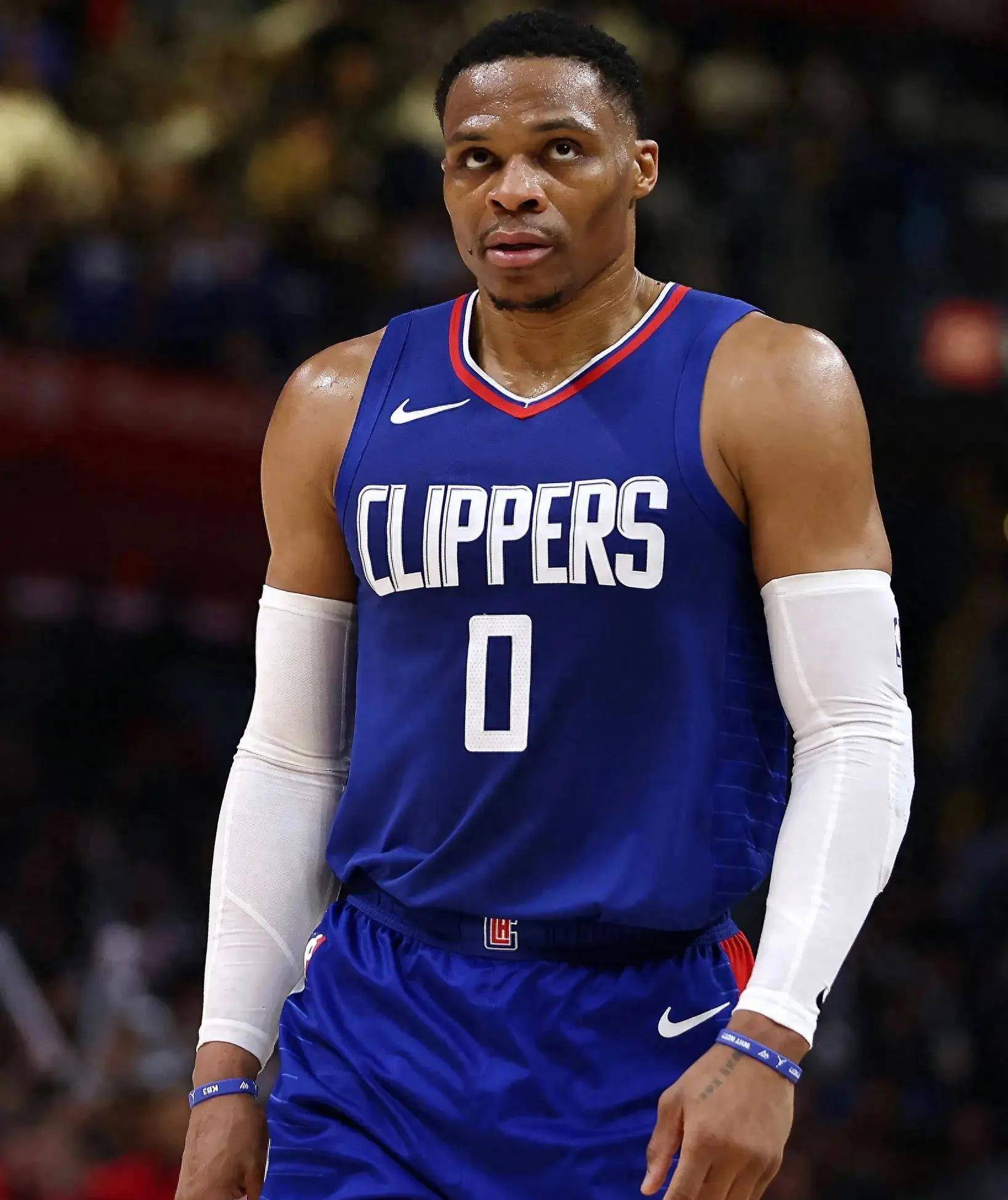 欧冠连续赛季进球纪录：本泽马、梅西连续18赛季进球第1（欧冠连续赛季进球纪录：本泽马与梅西连续18季都有进球并列第一）