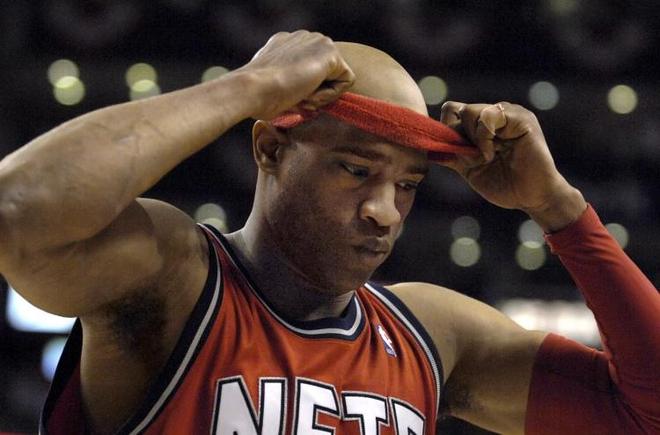 巴萨三球逆转阿拉维斯！亚马尔传射、奥尔莫梅开二度...（巴萨连进三球翻盘阿拉维斯：亚马尔传射发威，奥尔莫梅开二度）