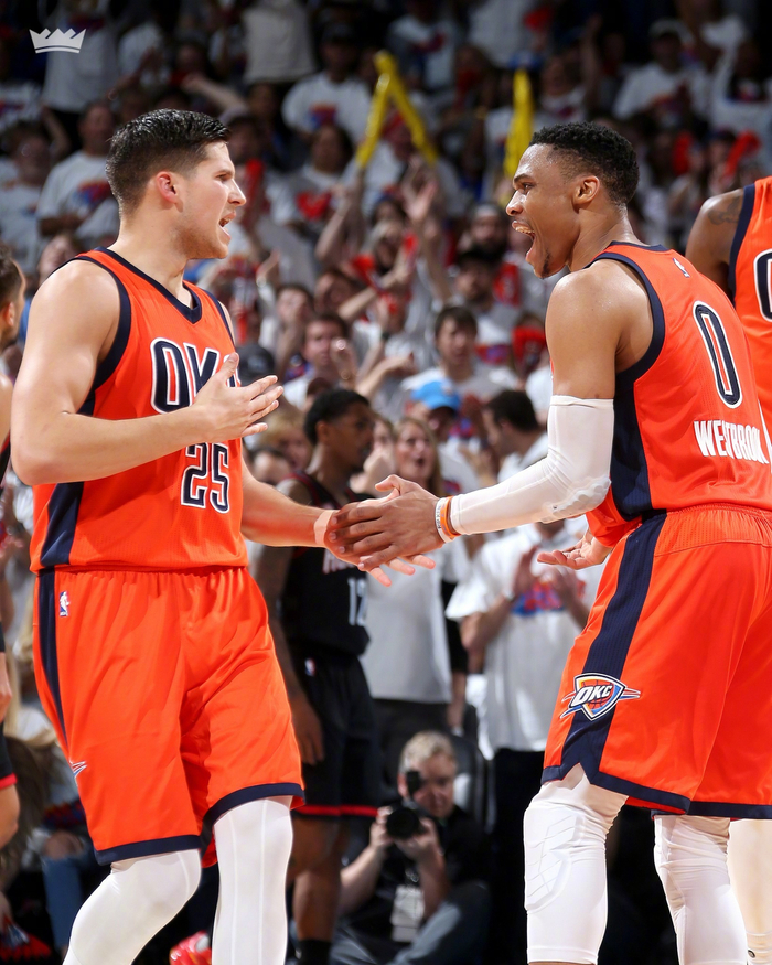 罗马诺：由于铃木彩艳受伤，帕尔马将评估自由市场上的门将（罗马诺：铃木彩艳伤停，帕尔马将从自由市场物色门将）