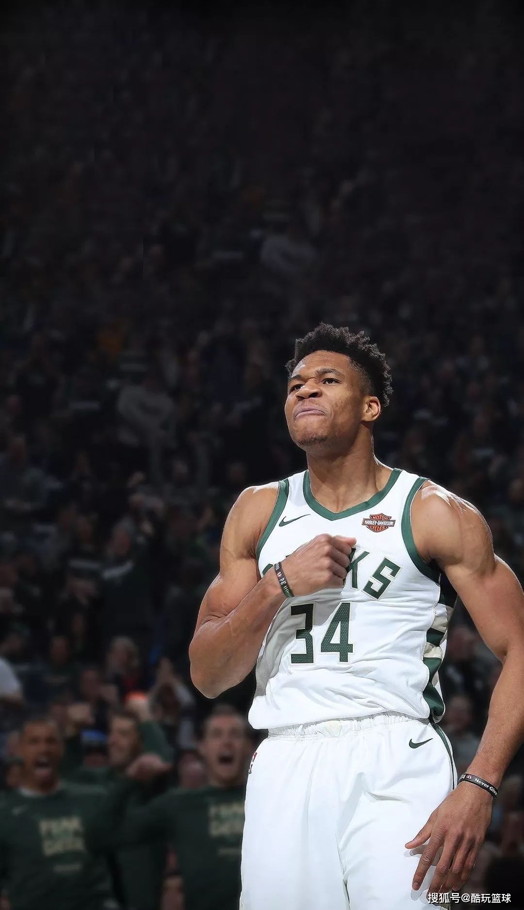 半岛晨报：李国旭中超执教表现不逊于邵佳一，甚至更胜一筹（半岛晨报：李国旭中超执教不亚于邵佳一，表现更为出色）