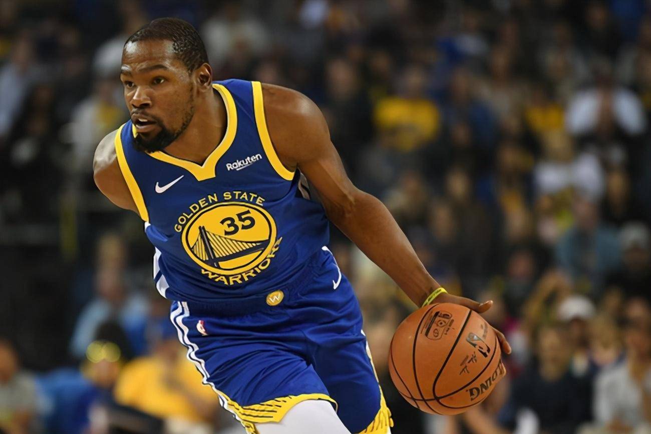 高效两双！科林斯10中7拿到17分12板1助2断2帽 正负值+26最高（科林斯神勇两双：10投7中砍下17分12篮板外加1助攻2抢断2盖帽，正负值+26全场最高）