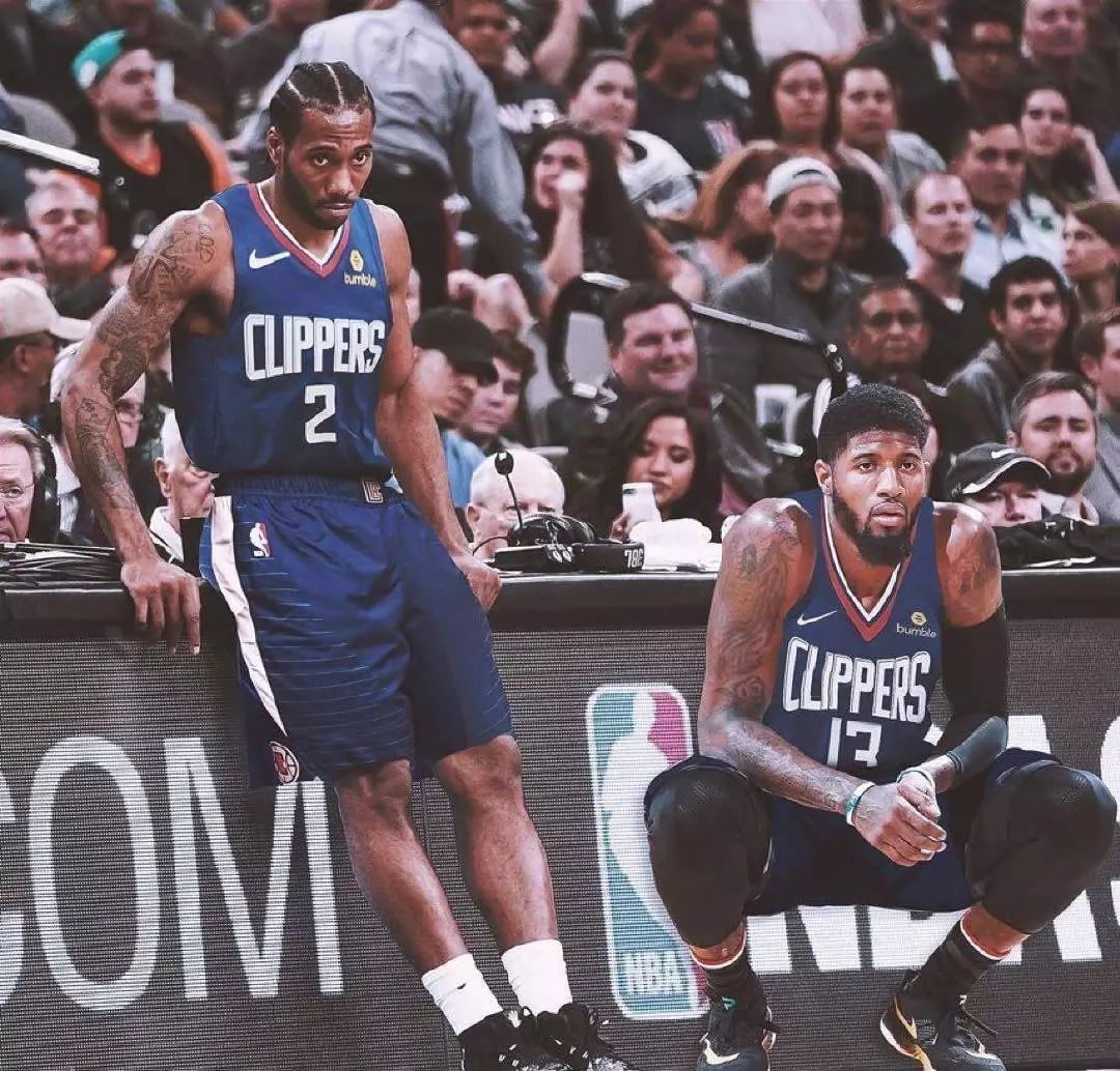 TA：球迷组织控诉FIFA抬高世界杯票价，影响残疾人观赛（TA：球迷团体指责FIFA推高世界杯票价，致残障人士观赛受影响）