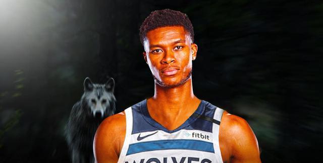 记者：前国门李雷雷有望接替杨智，担任青岛西海岸守门员教练（媒体称前国门李雷雷或将接班杨智，出任青岛西海岸门将教练）