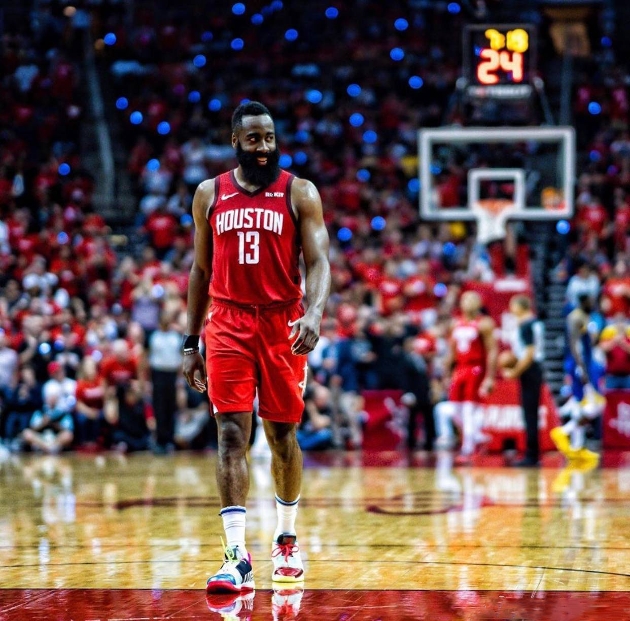 扎鸟：理解罗马球迷嘘声，为上次庆祝道歉，目标是进国家队（扎鸟：理解罗马球迷嘘声，已为上次庆祝致歉，盼入选国家队）