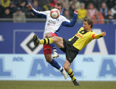 足球报：郑智接手西海岸帅位的可能性最大，但尚未最后敲定（足球报：郑智最有望出任西海岸主帅，尚待最终确认）