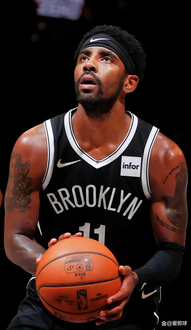 唐斯谈迈克-布朗：我们还在适应他的体系 他的执教能力出色（唐斯：我们仍在适应迈克-布朗的体系，他的执教能力十分优秀）