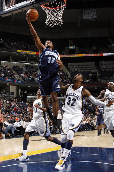 杯赛冠军的荣耀与挑战（杯赛桂冠的荣光与考验）