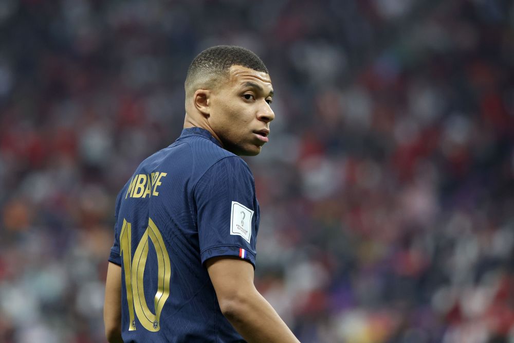 科尔谈爱德华兹打控卫：他这么有天赋，你总想尝试各种可能性（科尔评爱德华兹出任控卫：天赋异禀，值得尝试更多可能）