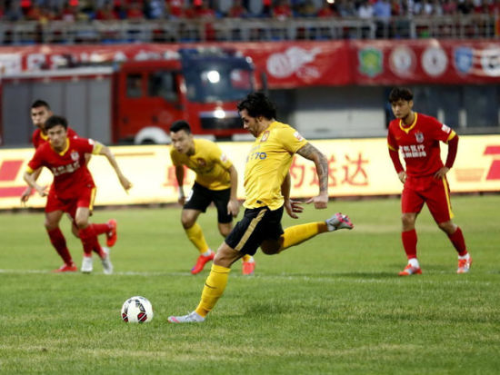 官方：71岁老帅滕·卡特执教苏里南，带队参加世界杯附加赛（官方宣布：71岁名帅滕·卡特出任苏里南主教练，率队出战世界杯附加赛）