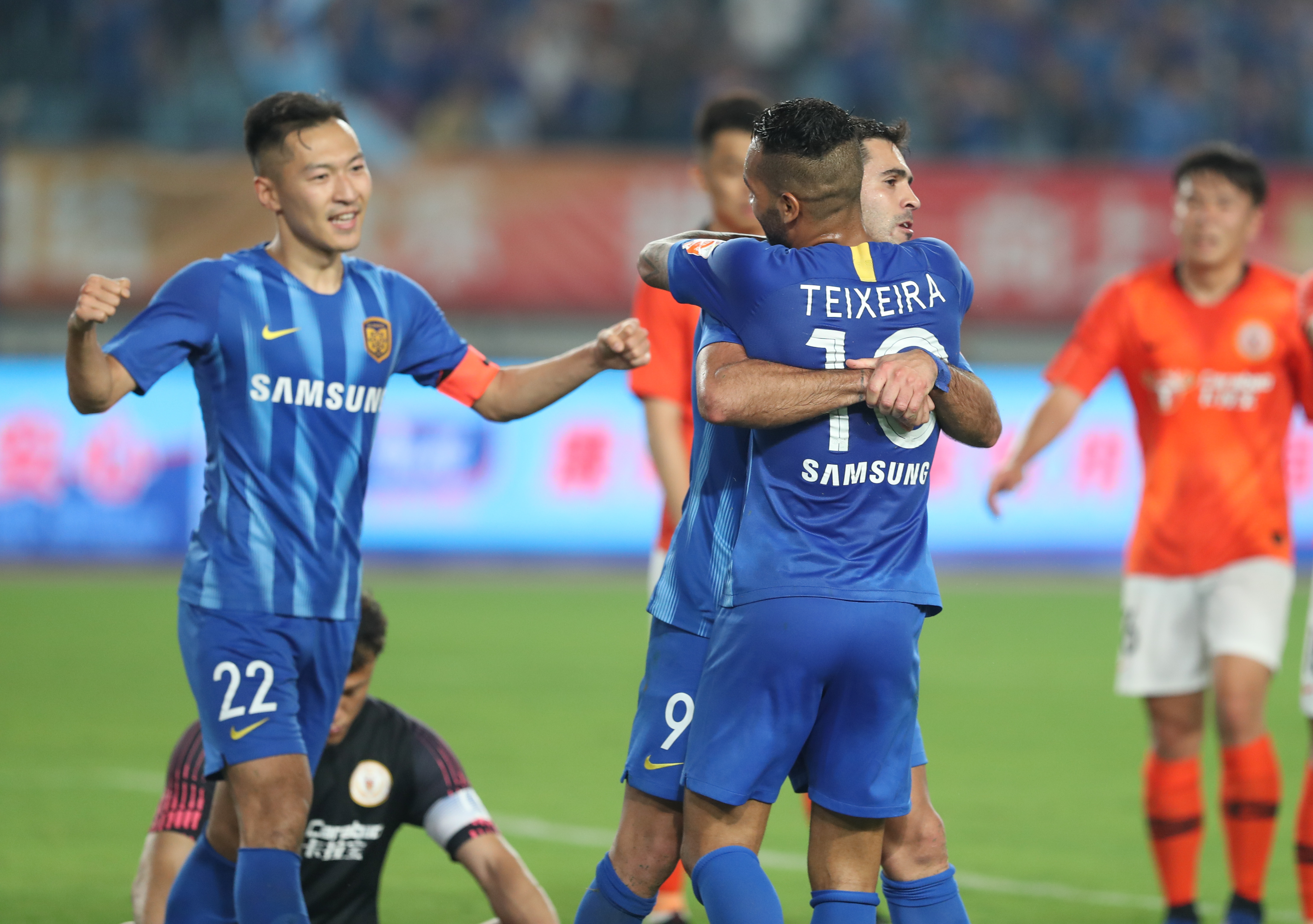 利物浦欧冠小组赛战平国际米兰（欧冠小组赛：利物浦与国际米兰握手言和）