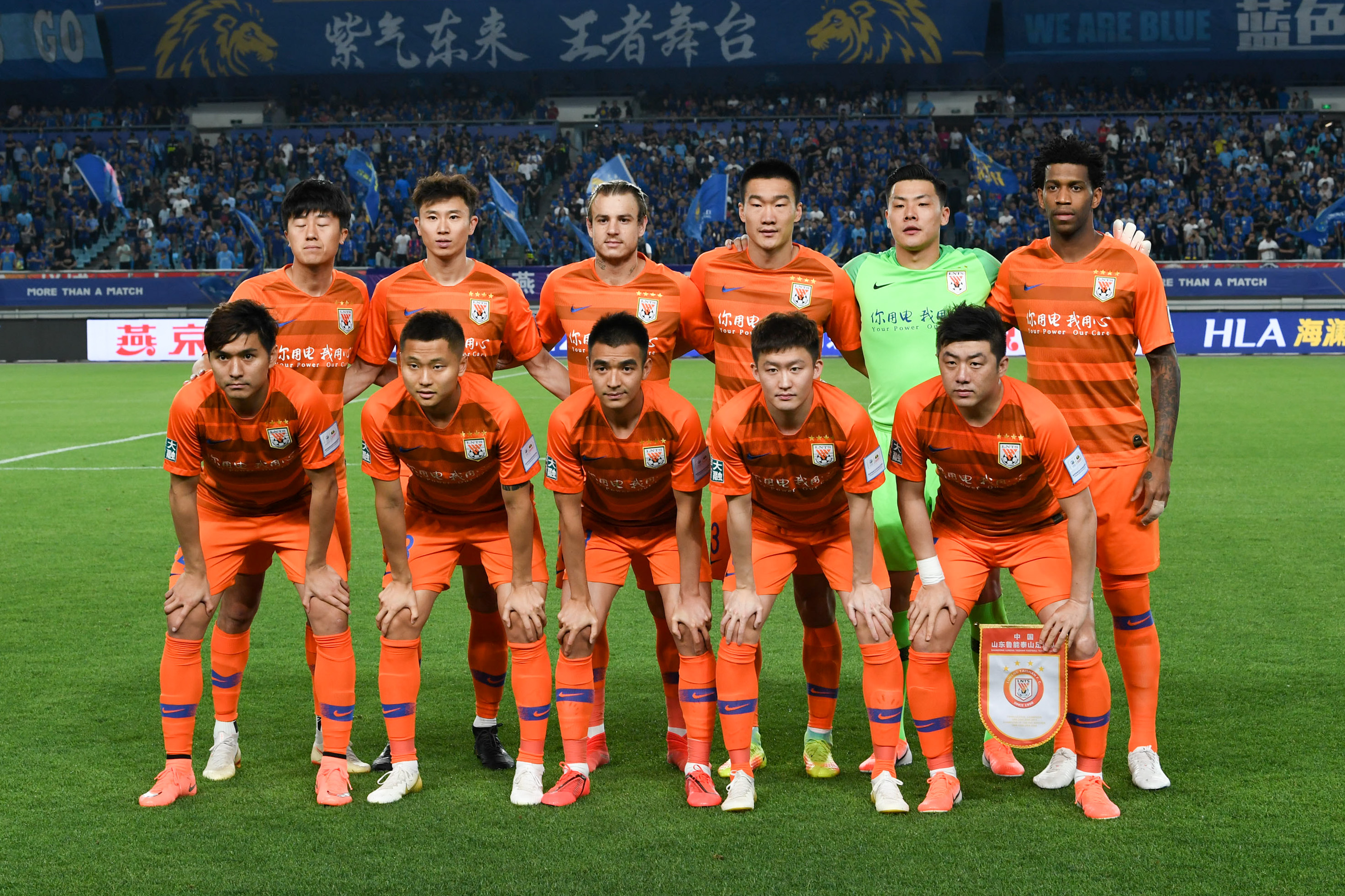 阿迪达斯官方：22款2026年国家队球衣将于11月6日开始发售（阿迪达斯官宣：2026年国家队22款球衣将于11月6日开售）