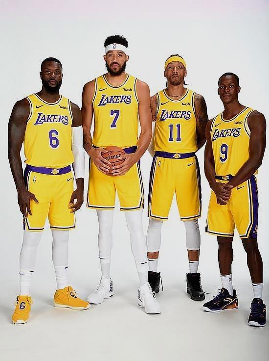 送别队长，浙江球迷打出两幅tifo致敬弗兰克（队长告别夜，浙江球迷以双TIFO致敬弗兰克）